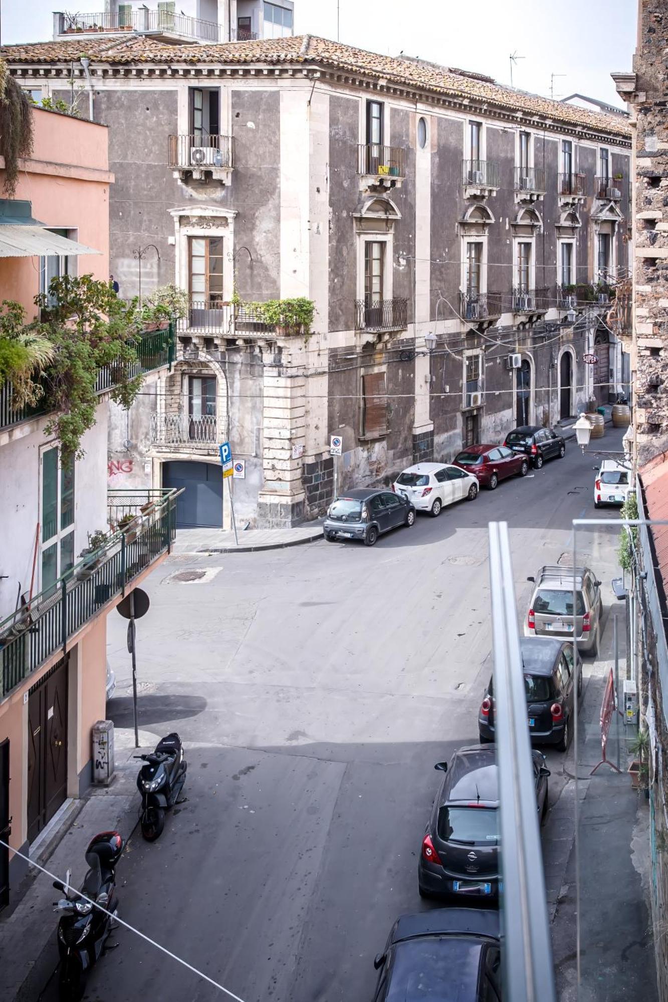 Al Piccolo Bastione Apartamento Catânia Exterior foto